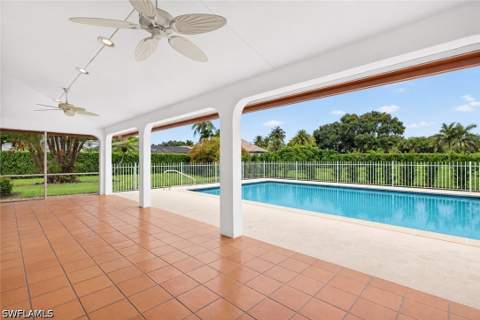700 Hollybriar Ln, Naples FL - photo 10 of 30