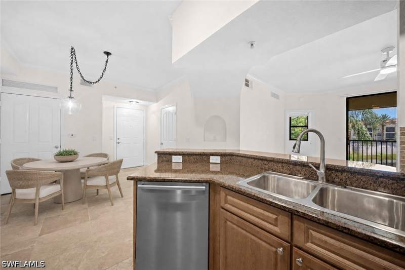 2 bedroom Condominium at 13000 Positano Cir 204, Positano Place, Naples — photo 5