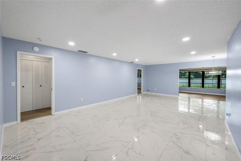 2 bedroom Attached at 7062 W Brandywine Cir, Brandywine, Fort Myers — photo 3