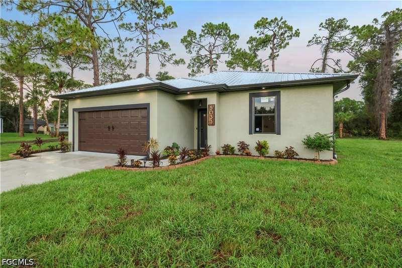 3 bedroom SingleFamilyResidence at 5033 Pinetree Cir, Port Labelle, Labelle — photo 2