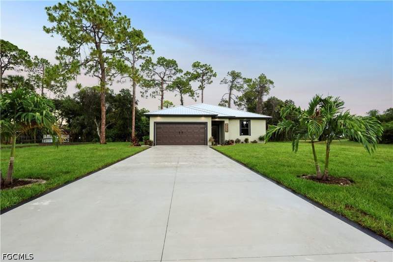 3 bedroom SingleFamilyResidence at 5033 Pinetree Cir, Port Labelle, Labelle — photo 3
