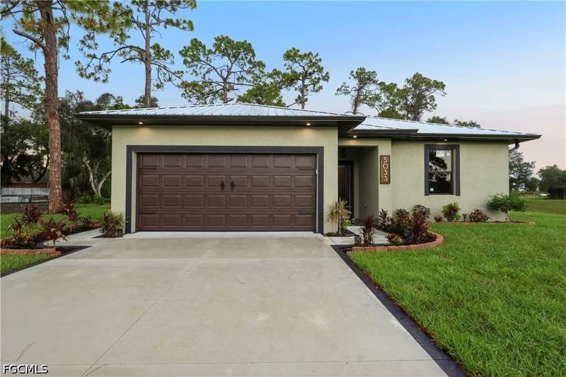 3 bedroom SingleFamilyResidence at 5033 Pinetree Cir, Port Labelle, Labelle — photo 4
