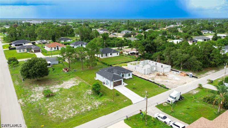 4 bedroom SingleFamilyResidence at 3416 5th St SW, Lehigh Acres, Lehigh Acres — photo 4