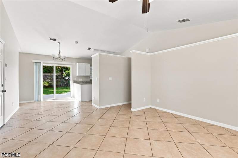 3 bedroom SingleFamilyResidence at 8165 Pelican Rd, San Carlos Park, Fort Myers — photo 3