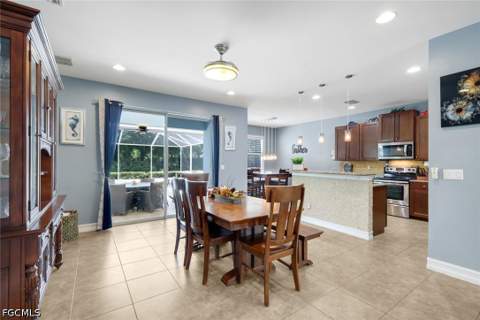 2545 Ashbury Cir, Cape Coral FL - photo 18 of 42