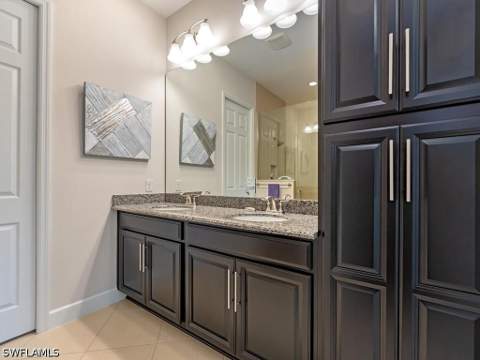 9143 Isla Bella Cir, Bonita Springs FL - photo 11 of 29