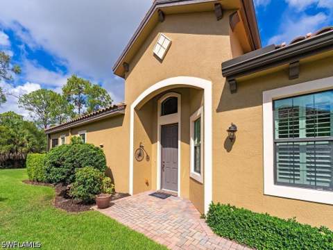 9143 Isla Bella Cir, Bonita Springs FL - photo 15 of 29