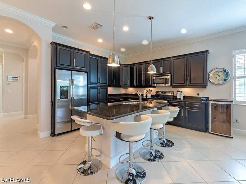 2 bedroom Attached at 9143 Isla Bella Cir, Bonita Isles, Bonita Springs — photo 4