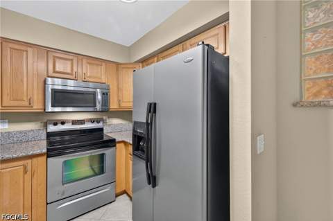 12505 McGregor Blvd 106B, Fort Myers FL - photo 16 of 35
