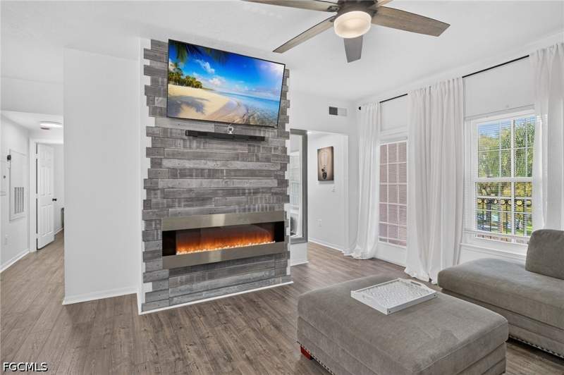 2 bedroom Condominium at 23520 Walden Center Dr 205, The Tides At Pelican Landing, Estero — photo 3