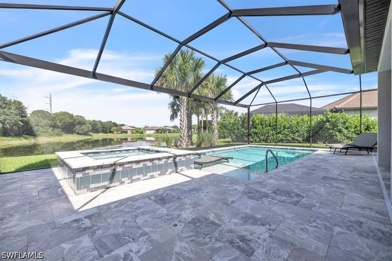3 bedroom SingleFamilyResidence at 17146 Oakstead Dr, Country Club, Alva — photo 2