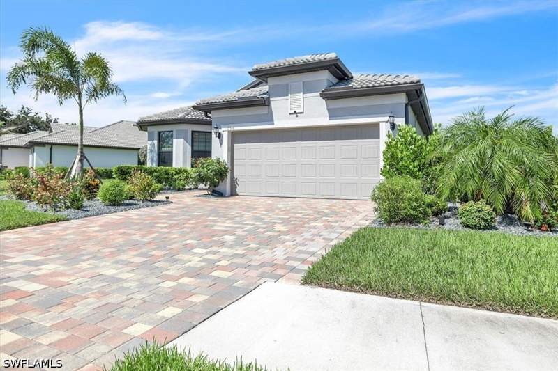 3 bedroom SingleFamilyResidence at 17146 Oakstead Dr, Country Club, Alva — photo 5