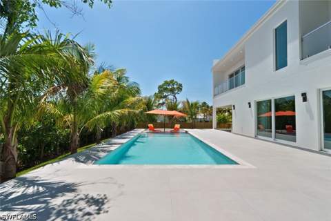 1135 Bluebird Ave, Marco Island FL - photo 10 of 47