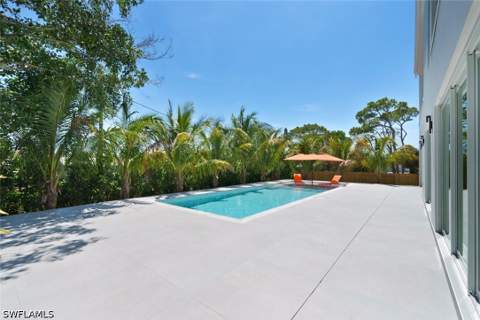 1135 Bluebird Ave, Marco Island FL - photo 13 of 47
