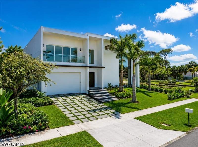 5 bedroom SingleFamilyResidence at 1135 Bluebird Ave, Marco Beach, Marco Island — photo 2