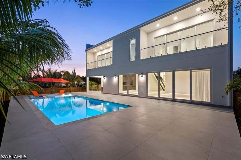 5 bedroom SingleFamilyResidence at 1135 Bluebird Ave, Marco Beach, Marco Island — photo 5