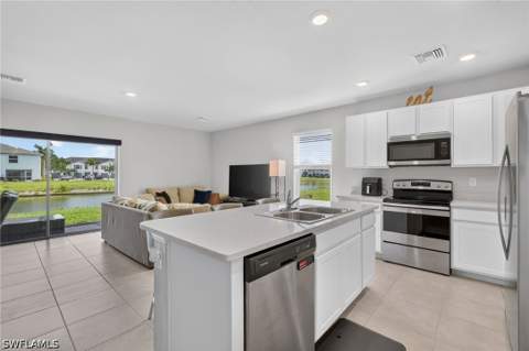 15364 Wildflower Cir, Naples FL - photo 7 of 25