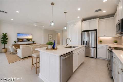 2647 Seychelles Cir 2206, Naples FL - photo 6 of 35