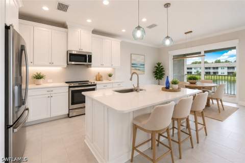 2647 Seychelles Cir 2206, Naples FL - photo 7 of 35