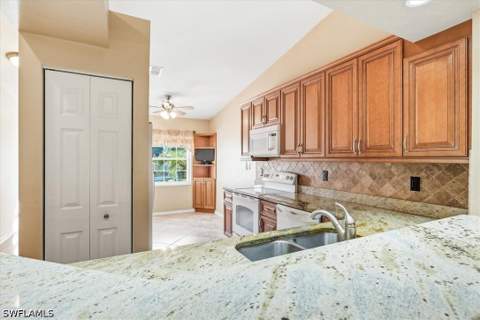 2526 Orchid Bay Dr 202, Naples FL - photo 10 of 32