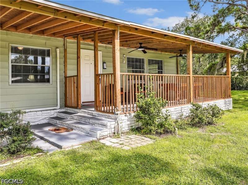 3 bedroom ManufacturedHome at 5741 Neal Rd, Buckingham, Fort Myers — photo 2