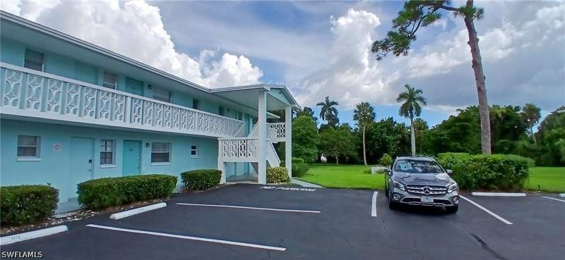 2 bedroom Condominium at 1207 Tropic Ter, Tropic Terrace, North Fort Myers — photo 3