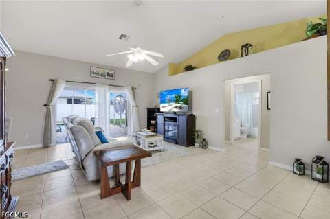 1815 NE 2nd Pl, Cape Coral FL - photo 10 of 33