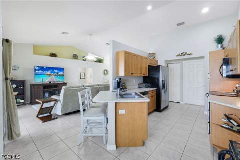 1815 NE 2nd Pl, Cape Coral FL - photo 13 of 33
