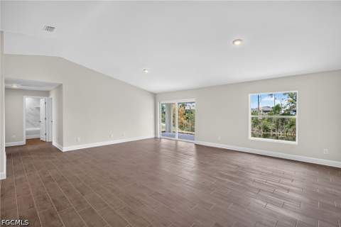 2821 NW 22nd Pl, Cape Coral FL - photo 11 of 32