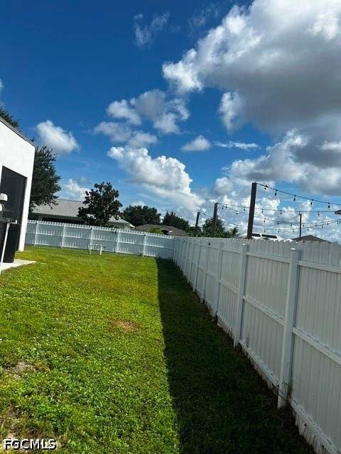 4 bedroom SingleFamilyResidence at 2001 NW Embers Ter, Cape Coral, Cape Coral — photo 4