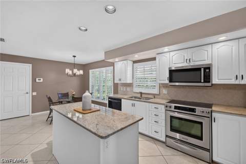13360 Southampton Dr, Bonita Springs FL - photo 11 of 38
