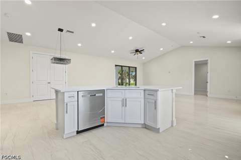 820 Lystra Ave, Fort Myers FL - photo 10 of 47