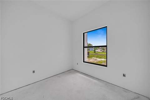513 NE 15th Ter, Cape Coral FL - photo 12 of 27