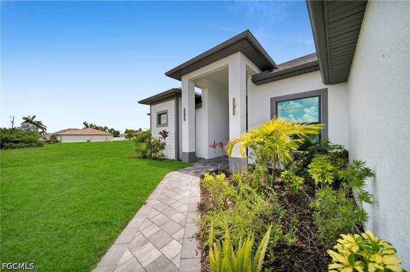 3 bedroom SingleFamilyResidence at 513 NE 15th Ter, Cape Coral, Cape Coral — photo 4