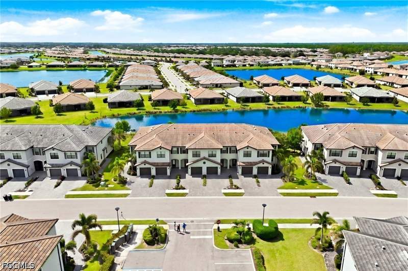 3 bedroom Townhouse at 14144 Pine Lodge Ln, Timber Creek, Fort Myers — photo 2