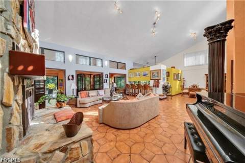 184 W Mariana Ave, North Fort Myers FL - photo 11 of 50