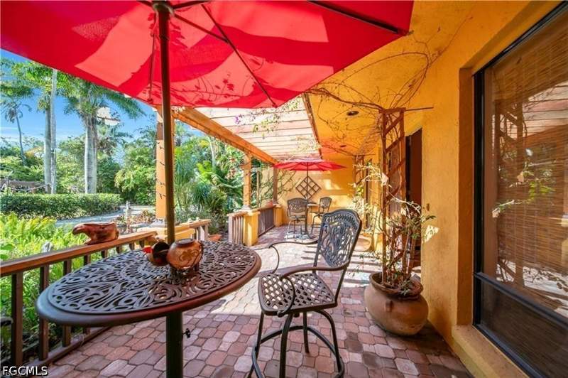 5 bedroom SingleFamilyResidence at 184 W Mariana Ave, North Fort Myers, North Fort Myers — photo 5