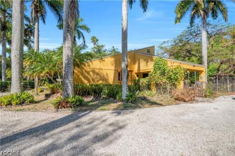 184 W Mariana Ave, North Fort Myers FL - photo 7 of 50