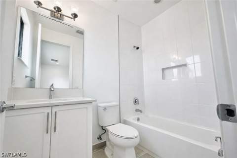 12770 Woodbury Dr, Estero FL - photo 13 of 32