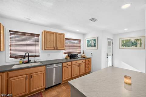 2950 Holly Rd, Fort Myers FL - photo 12 of 25