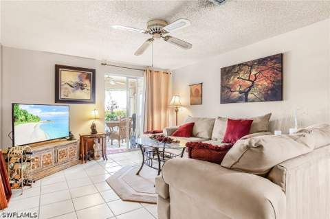 5579 Rattlesnake Hammock Rd B9, Naples FL - photo 11 of 18