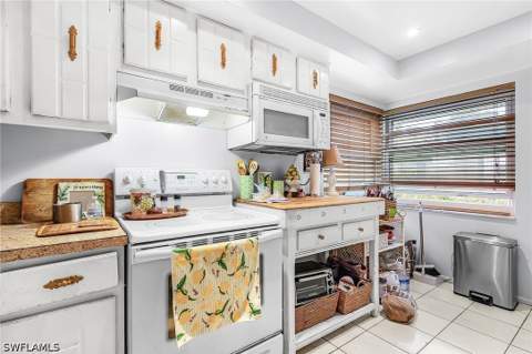 5579 Rattlesnake Hammock Rd B9, Naples FL - photo 12 of 18