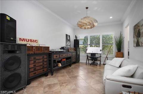 3910 Glacier Ct, Naples FL - photo 14 of 39