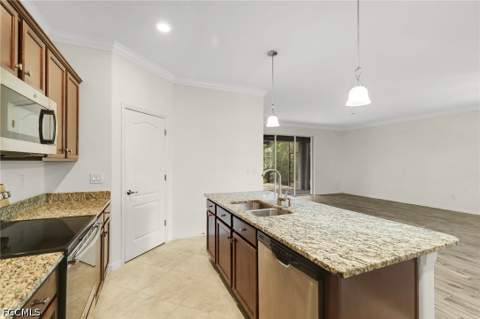 9653 Mirada Blvd, Fort Myers FL - photo 10 of 30