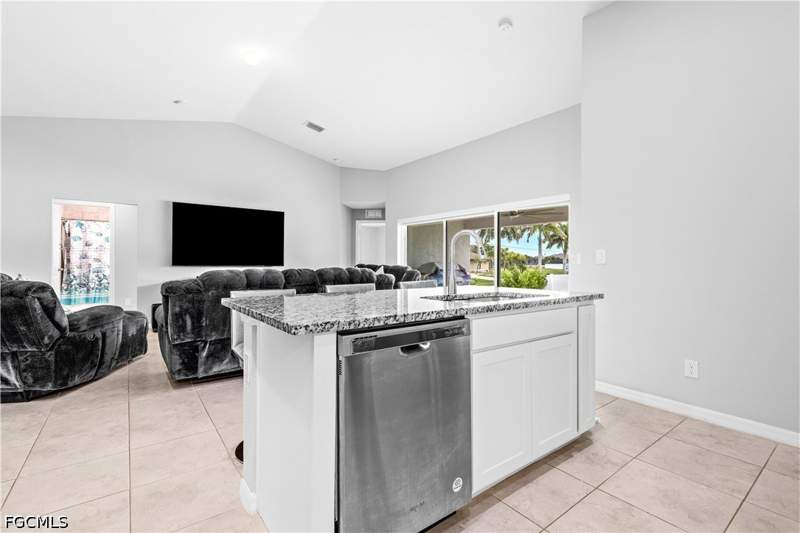4 bedroom SingleFamilyResidence at 2829 SW 25th Ave, Cape Coral, Cape Coral — photo 4