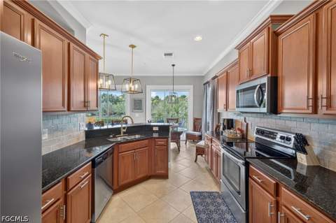 12894 New Market St 202, Fort Myers FL - photo 12 of 35