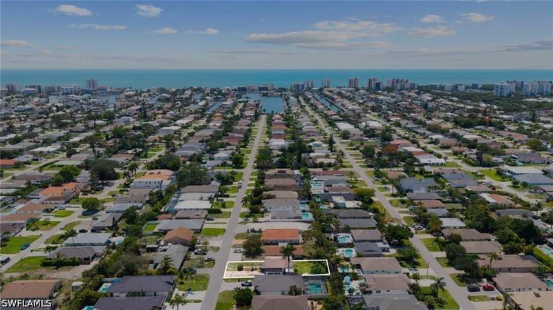 2 bedroom SingleFamilyResidence at 641 105th Ave N, Naples Park, Naples — photo 5