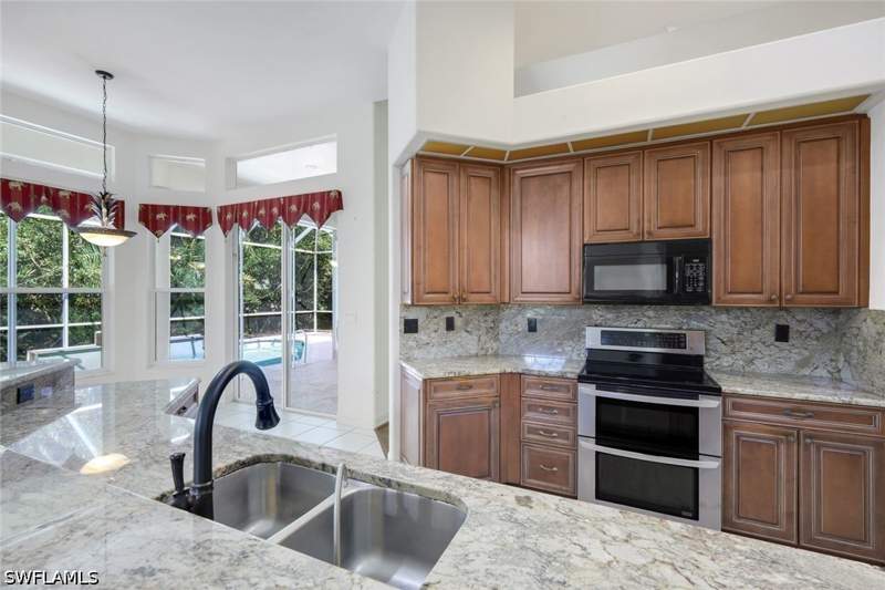3 bedroom SingleFamilyResidence at 28476 Del Lago Way, Spanish Wells, Bonita Springs — photo 3