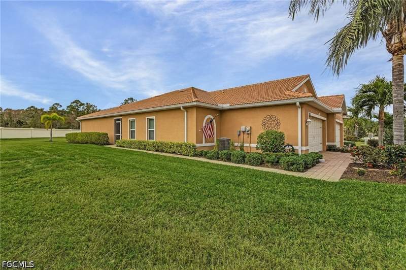 2 bedroom Attached at 15262 Ligustrum Ln, Cascades, Alva — photo 3