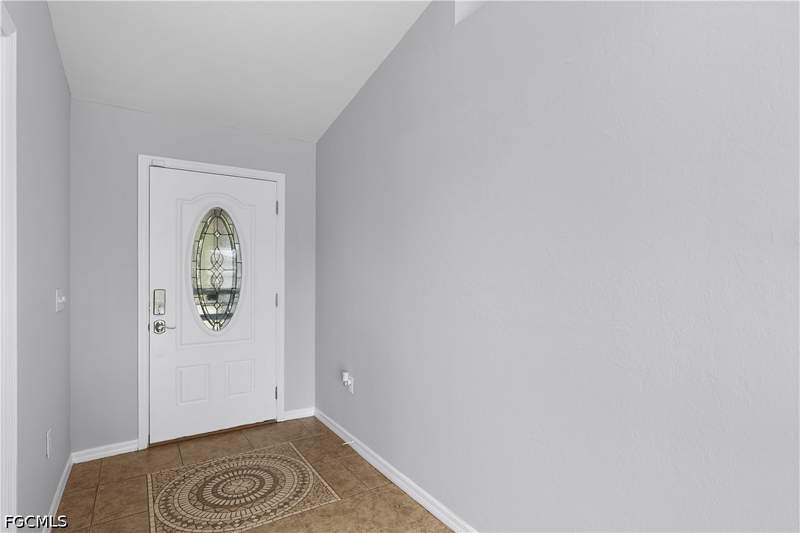 3 bedroom SingleFamilyResidence at 821 Casino Ave, Lehigh Acres, Lehigh Acres — photo 4